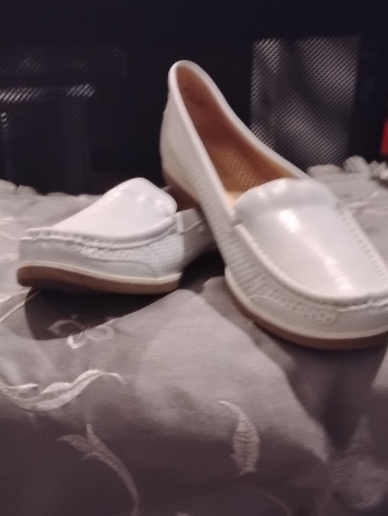 Naturalizer Shoes - Naturalizer Women's White Slip-On Comfort Loafers Size 11